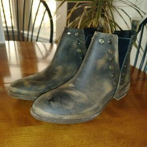 NWOT Coolway Kondo boots.